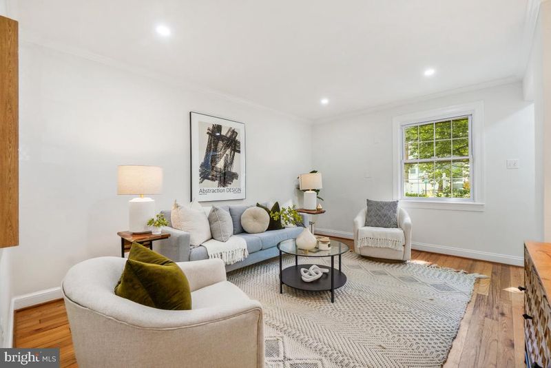 415 17th St SE, Washington, DC 20003