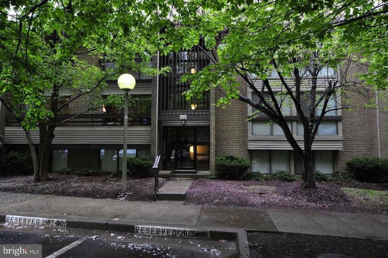 2102 Green Watch Way #200, Reston, VA 20191