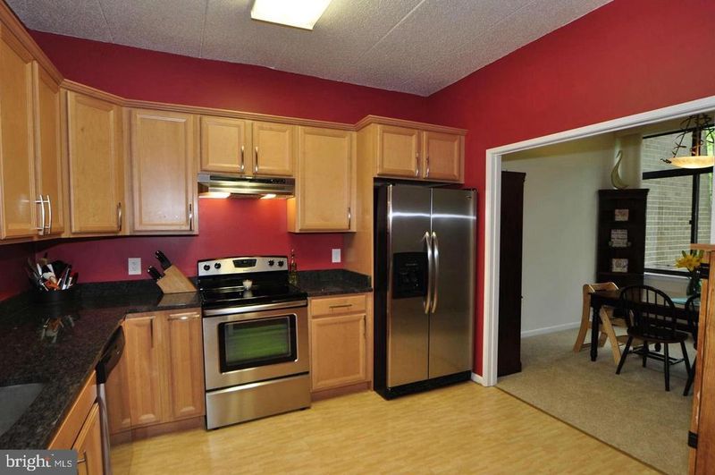 2102 Green Watch Way #200, Reston, VA 20191