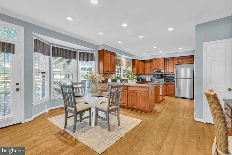 9205 Armetale Ct, Fairfax Station, VA 22039