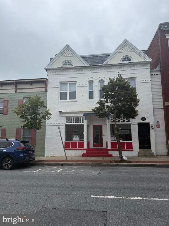 106 S Market St #8, Frederick, MD 21701
