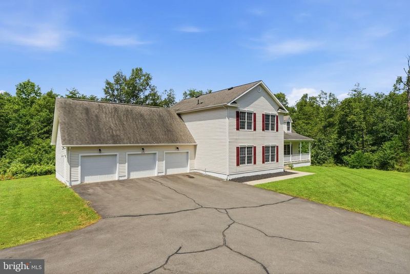 13956 Aden Rd, Nokesville, VA 20181