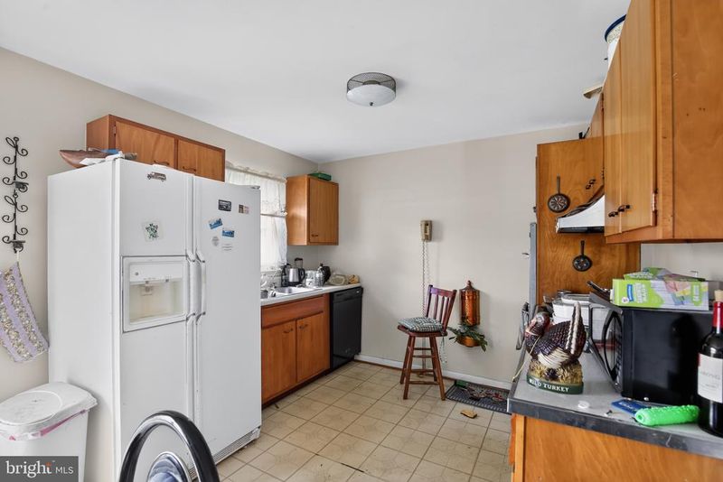 4021 Dominion Dr, Dumfries, VA 22026