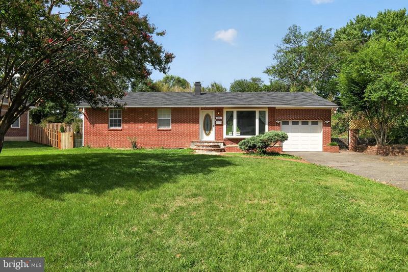 6014 Leewood Dr, Alexandria, VA 22310