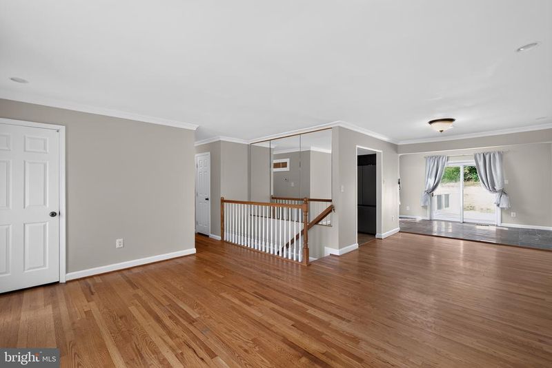 6014 Leewood Dr, Alexandria, VA 22310