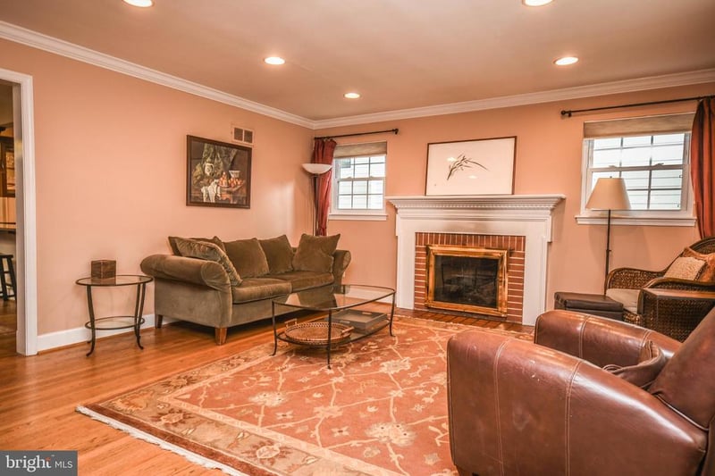 8804 Walnut Hill Rd, Chevy Chase, MD 20815