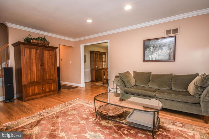 8804 Walnut Hill Rd, Chevy Chase, MD 20815