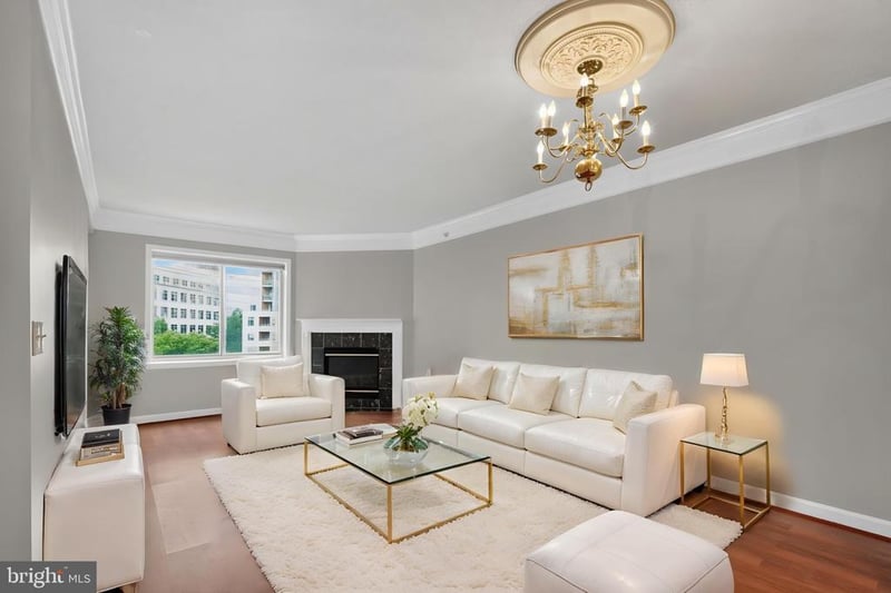 901 N Monroe St #402, Arlington, VA 22201
