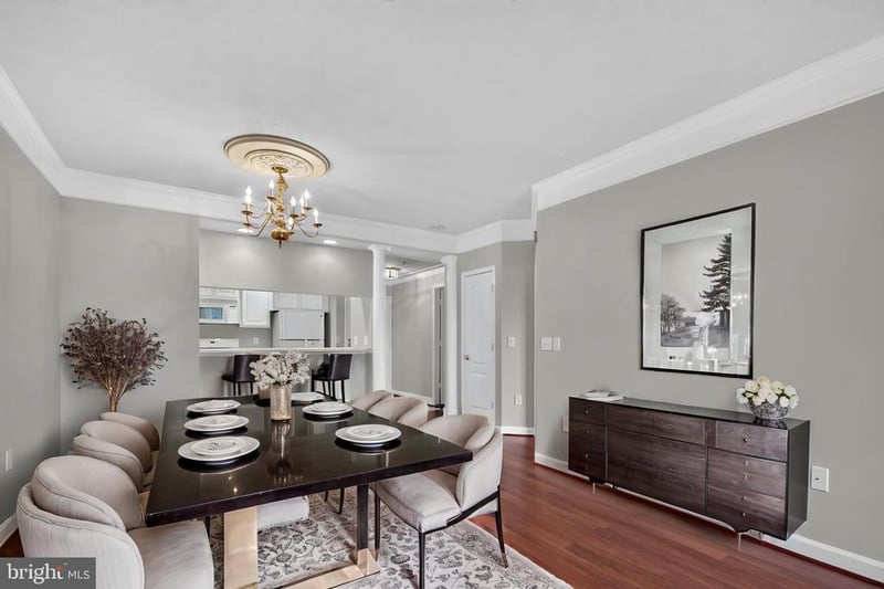 901 N Monroe St #402, Arlington, VA 22201