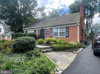 8804 Walnut Hill Rd, Chevy Chase, MD 20815