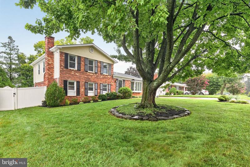 306 Morven Park Ct NW, Leesburg, VA 20176