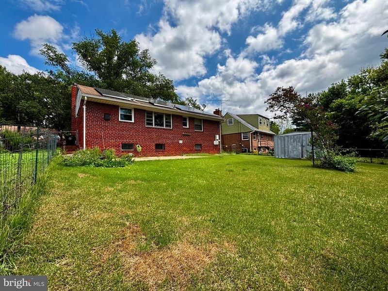 8407 Quintana St, Hyattsville, MD 20784