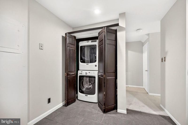 2212 S Randolph St #1, Arlington, VA 22204