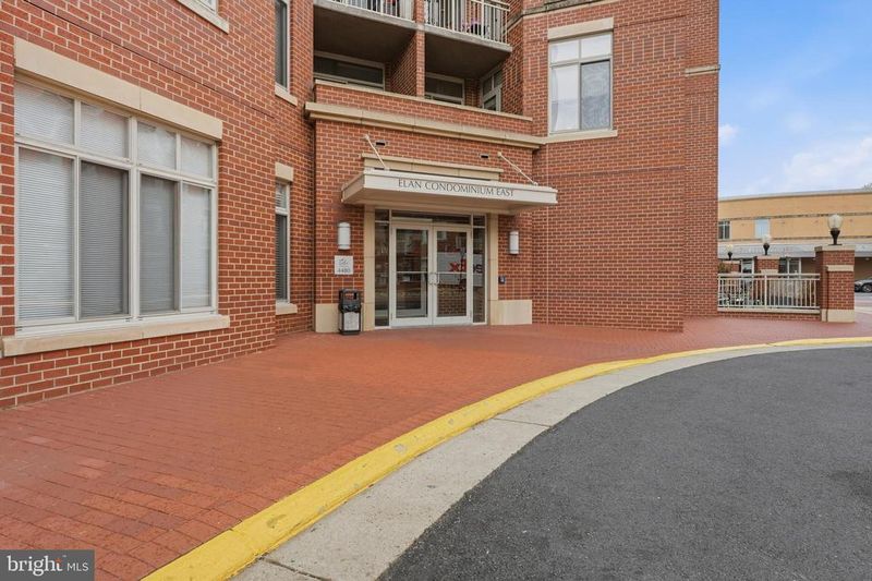 4480 Market Commons Dr #205, Fairfax, VA 22033