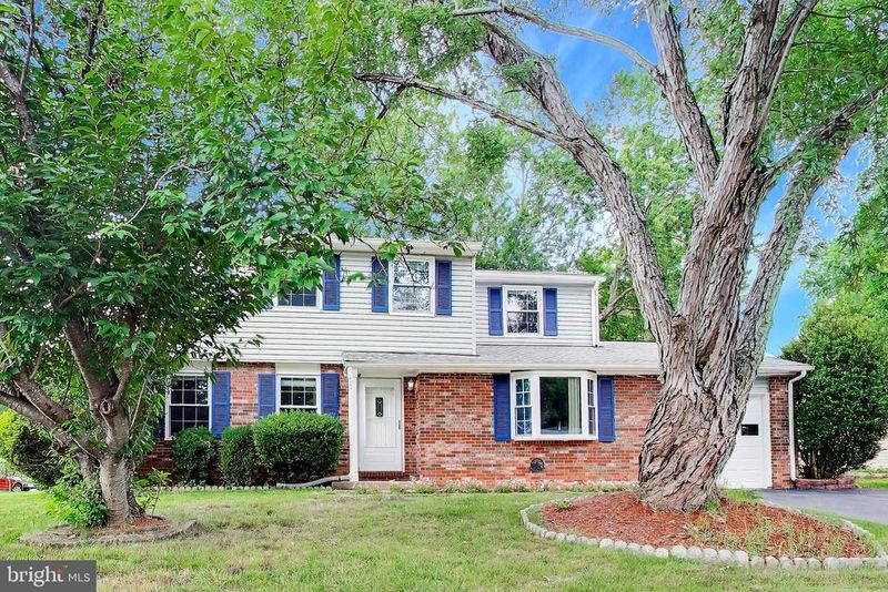 9152 Burke Rd, Burke, VA 22015