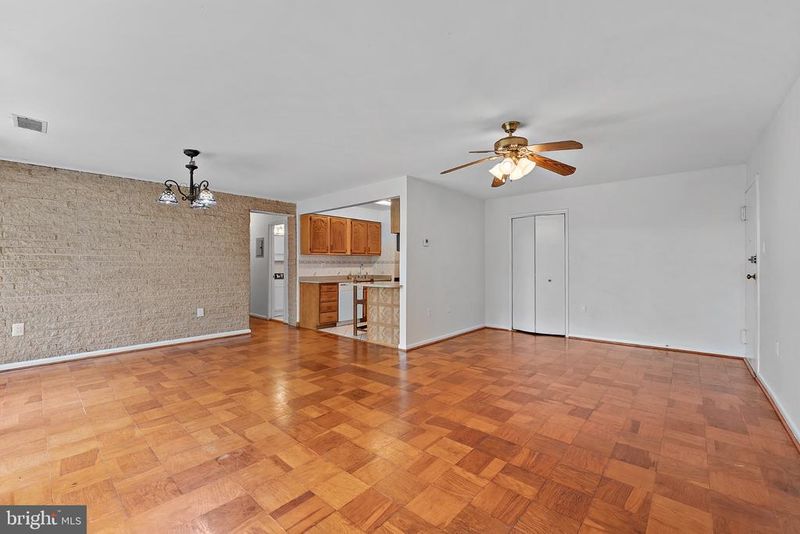 4420 Briarwood Ct N #25, Annandale, VA 22003