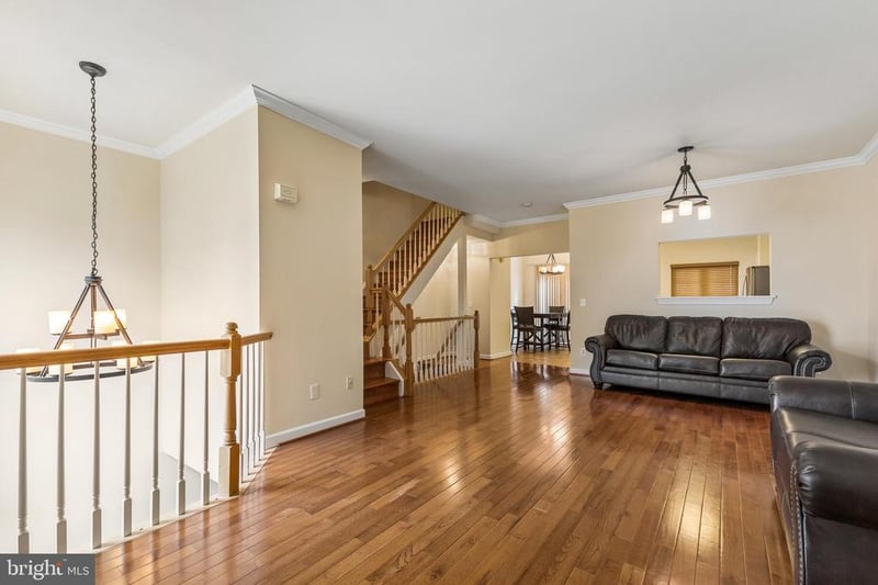 14090 Malta St, Woodbridge, VA 22193