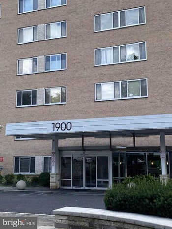 1900 Lyttonsville Rd #914, Silver Spring, MD 20910