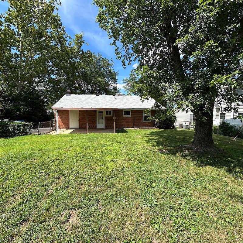 6211 Everglades, Alexandria, VA 22312