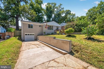 911 Newhall St, Silver Spring, MD 20901