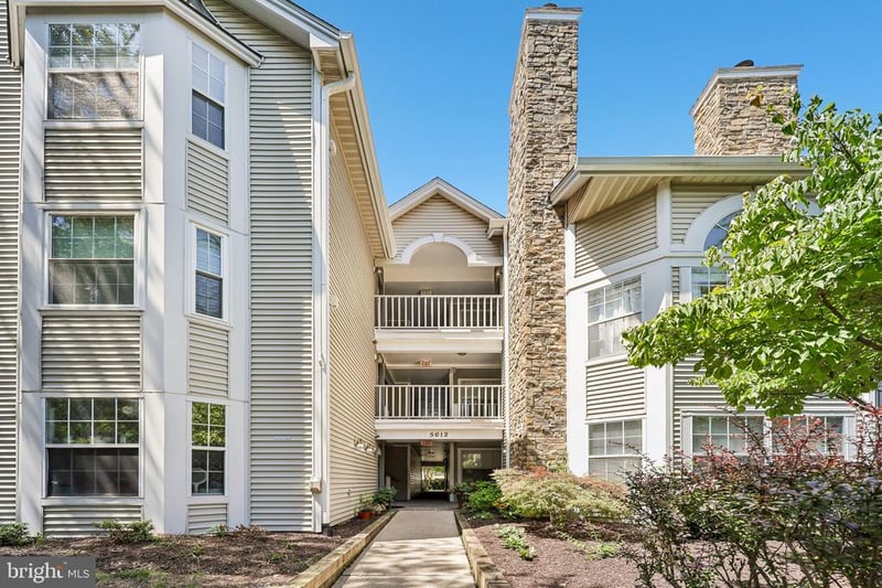 5612 Willoughby Newton Dr #35, Centreville, VA 20120