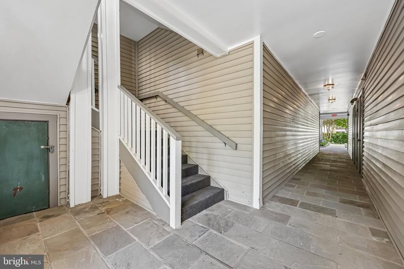 5612 Willoughby Newton Dr #35, Centreville, VA 20120