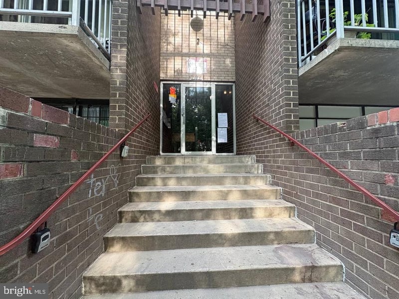 7979 Old Riggs Rd #9, Hyattsville, MD 20783