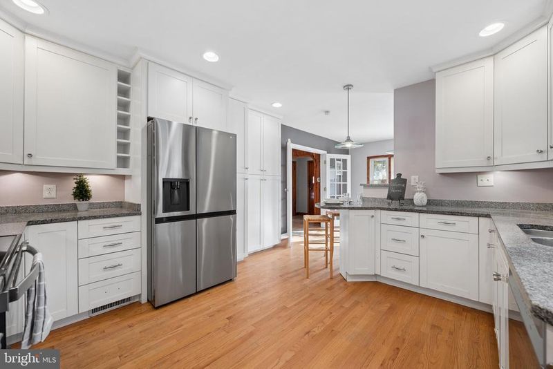 8995 Hamburg Rd, Frederick, MD 21702