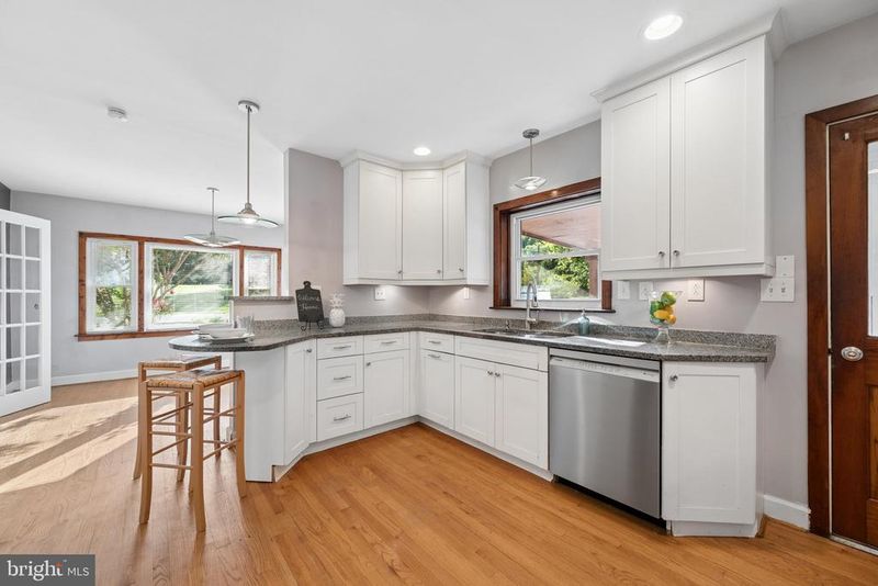 8995 Hamburg Rd, Frederick, MD 21702