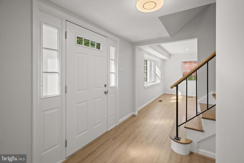 2801 Village Ln, Silver Spring, MD 20906
