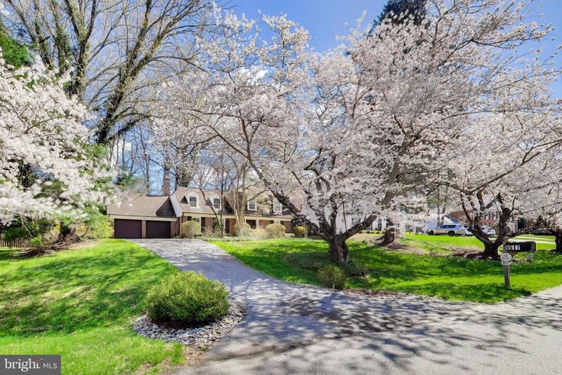 9617 Falls Bridge Ln, Potomac, MD 20854