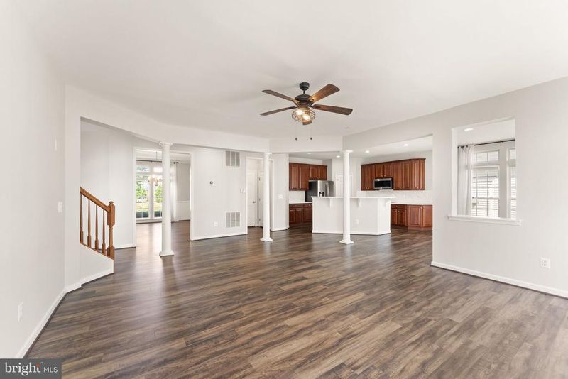 32 Houser Dr, Lovettsville, VA 20180