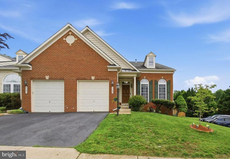 7385 Cluster House Way, Gainesville, VA 20155