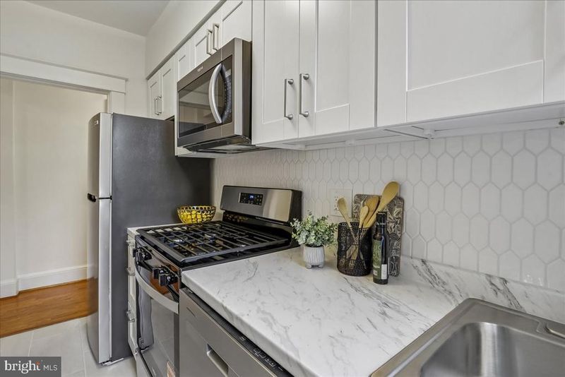 2410 20th St NW #208, Washington, DC 20009
