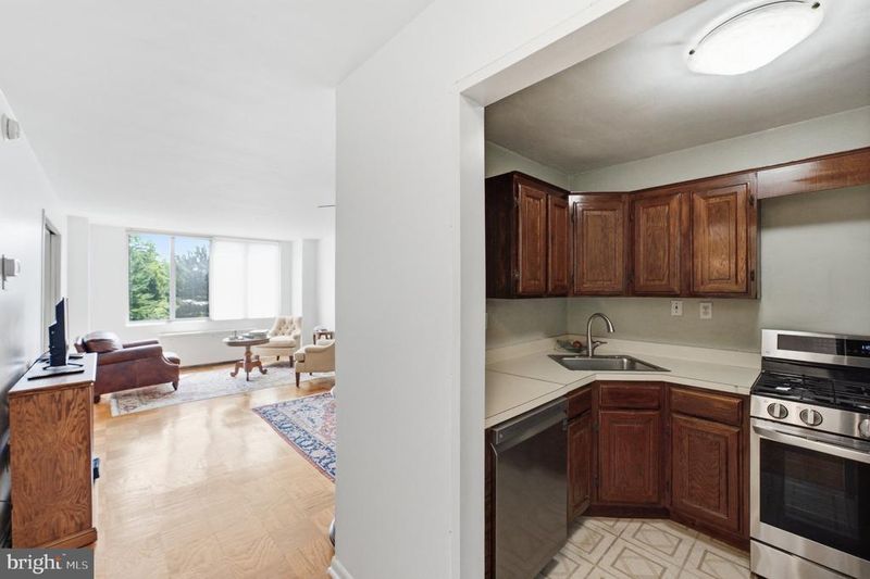2939 Van Ness St NW #938, Washington, DC 20008