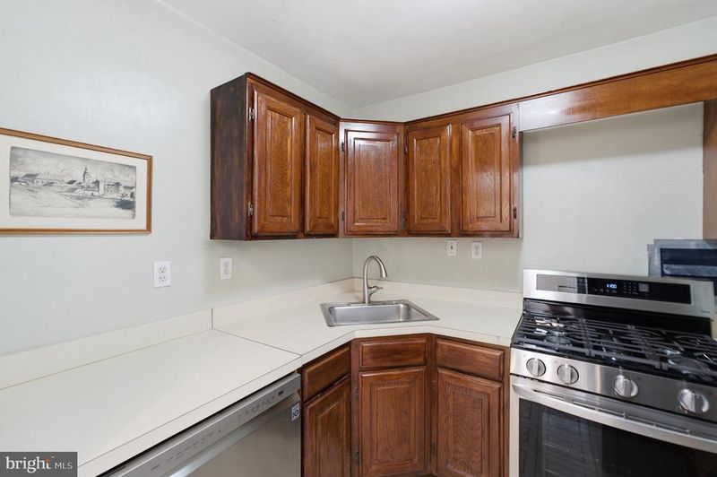 2939 Van Ness St NW #938, Washington, DC 20008