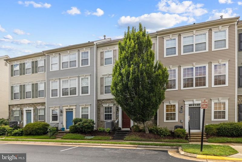 21790 Dragons Green Sq, Ashburn, VA 20147