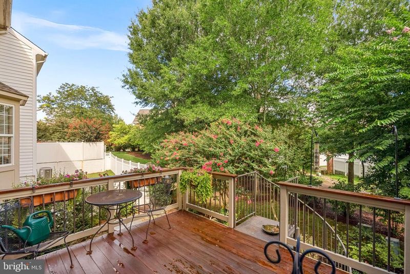 18417 Lanier Island Sq, Leesburg, VA 20176