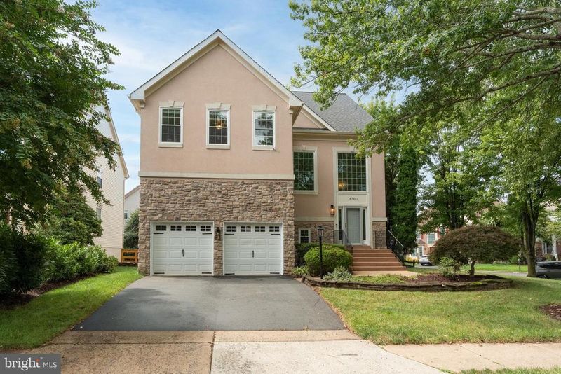 47543 Rippling Dr, Sterling, VA 20165