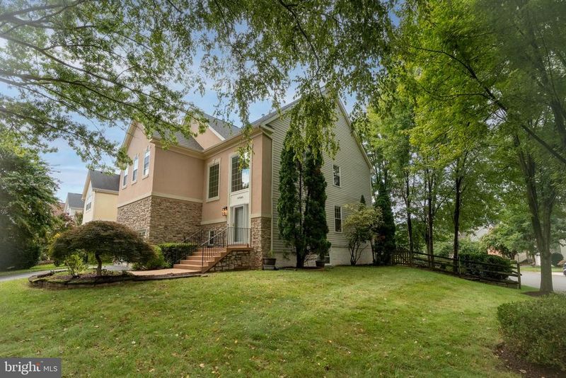 47543 Rippling Dr, Sterling, VA 20165