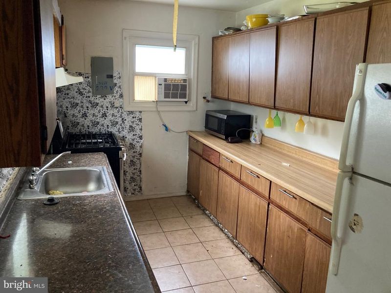 414 Greenhill Ave, Laurel, MD 20707