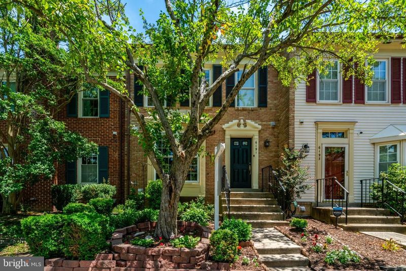 6191 Wellington Commons Dr, Alexandria, VA 22310