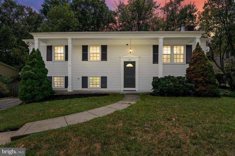507 Williamsburg Ln, Odenton, MD 21113