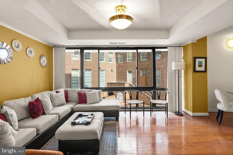 1077 30th St NW #201, Washington, DC 20007