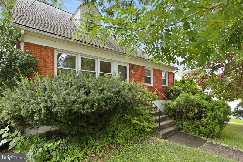 11334 Mitscher St, Kensington, MD 20895