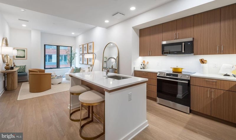 1055 N Fairfax St #815, Alexandria, VA 22314