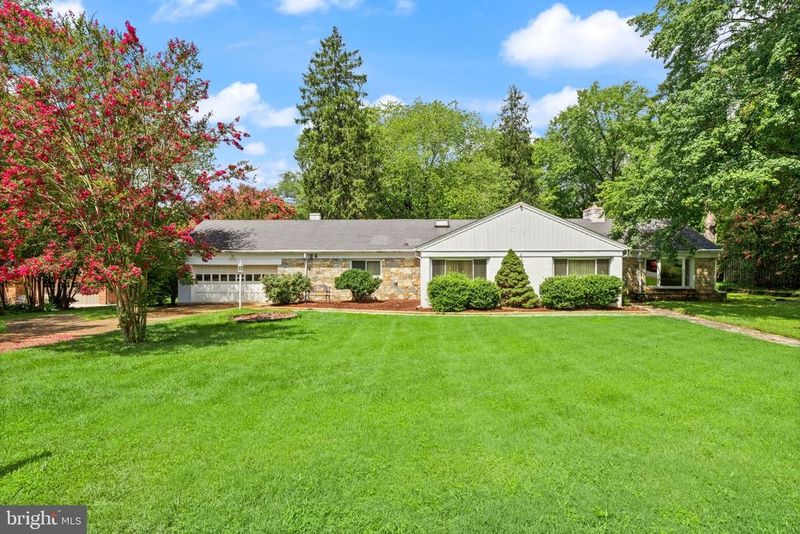 3130 Chichester Ln, Fairfax, VA 22031