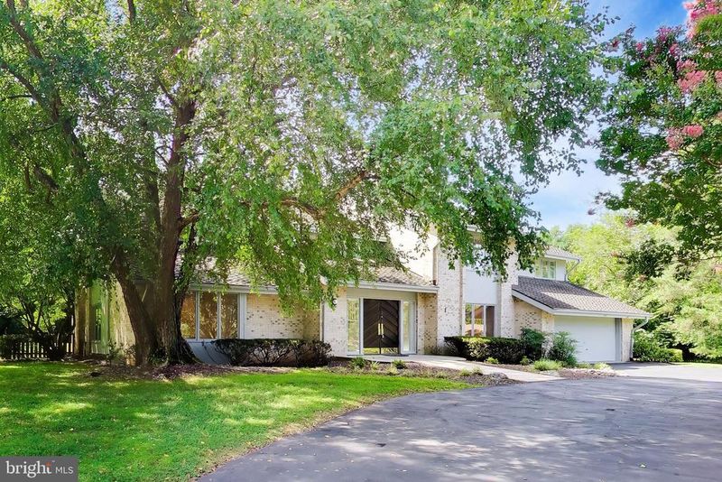 1 Monterra Ct, Rockville, MD 20850