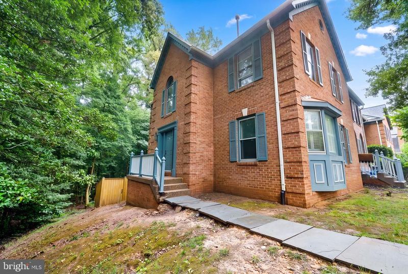 12510 Sweet Leaf Ter, Fairfax, VA 22033