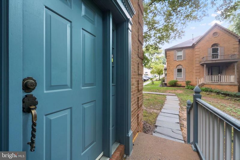 12510 Sweet Leaf Ter, Fairfax, VA 22033